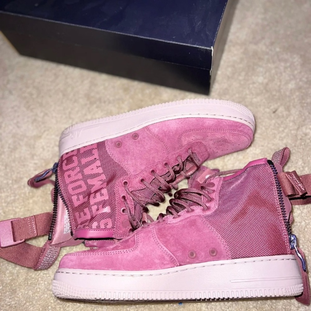 Nike Air Force 1